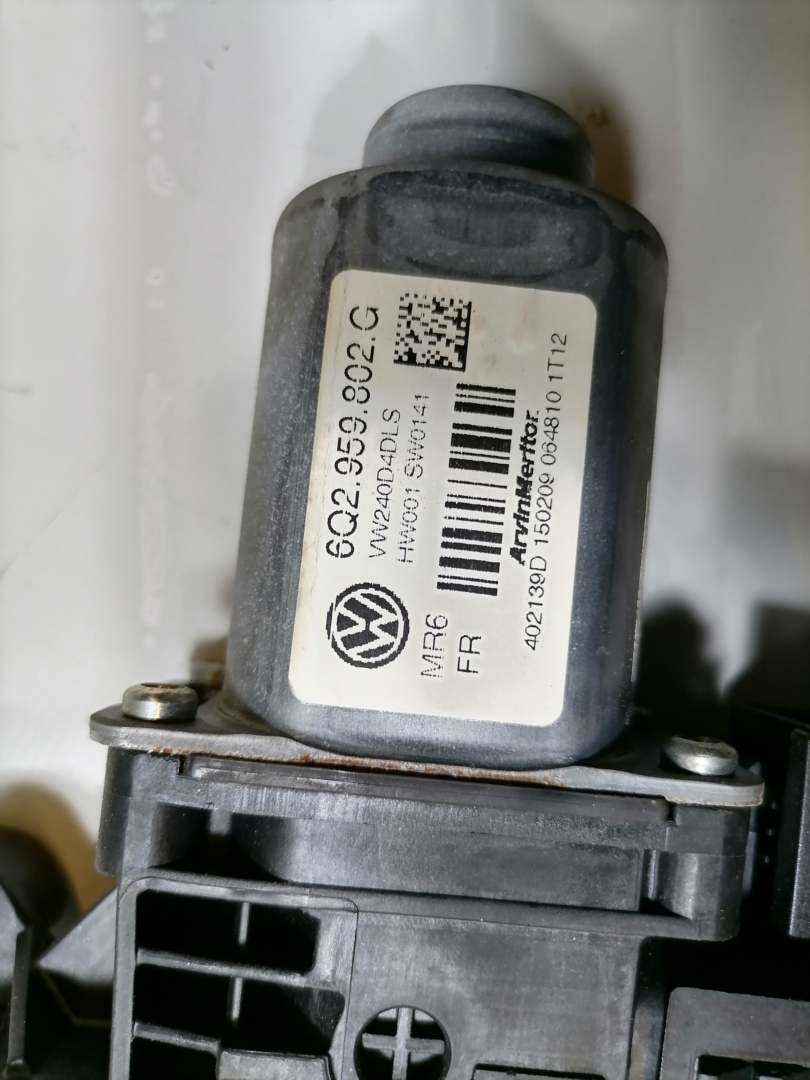 VW Polo 9N3 original Fensterhebermotor vorn links Bj.2009